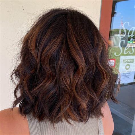 copper highlights on dark brown curly hair|30 Dark Hair with Copper Highlights Ideas to Spice Up。